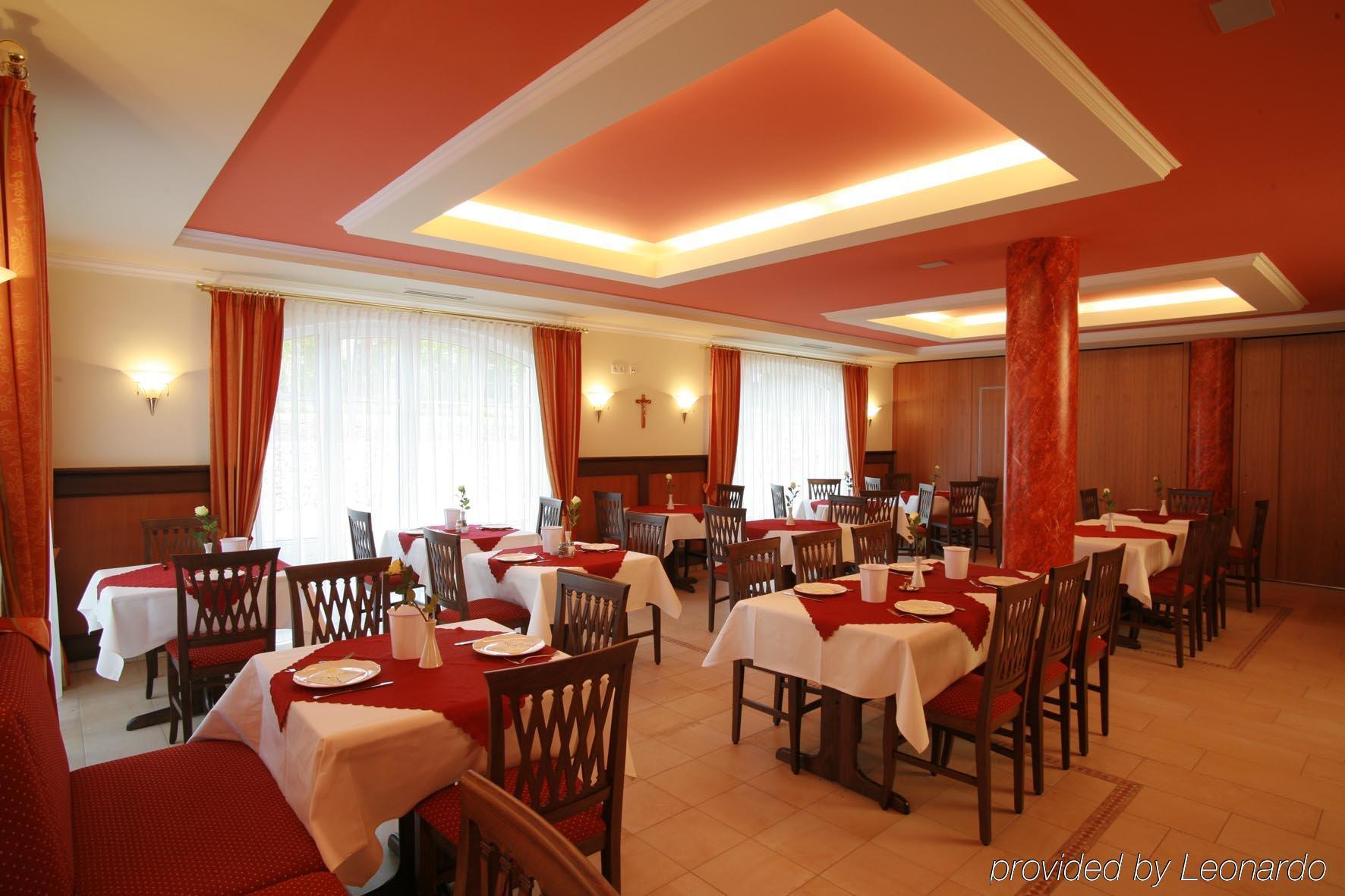 Akzent Hotel Bayerwald-Residenz Neukirchen  Ristorante foto