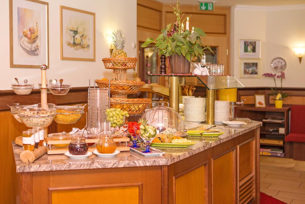Akzent Hotel Bayerwald-Residenz Neukirchen  Esterno foto
