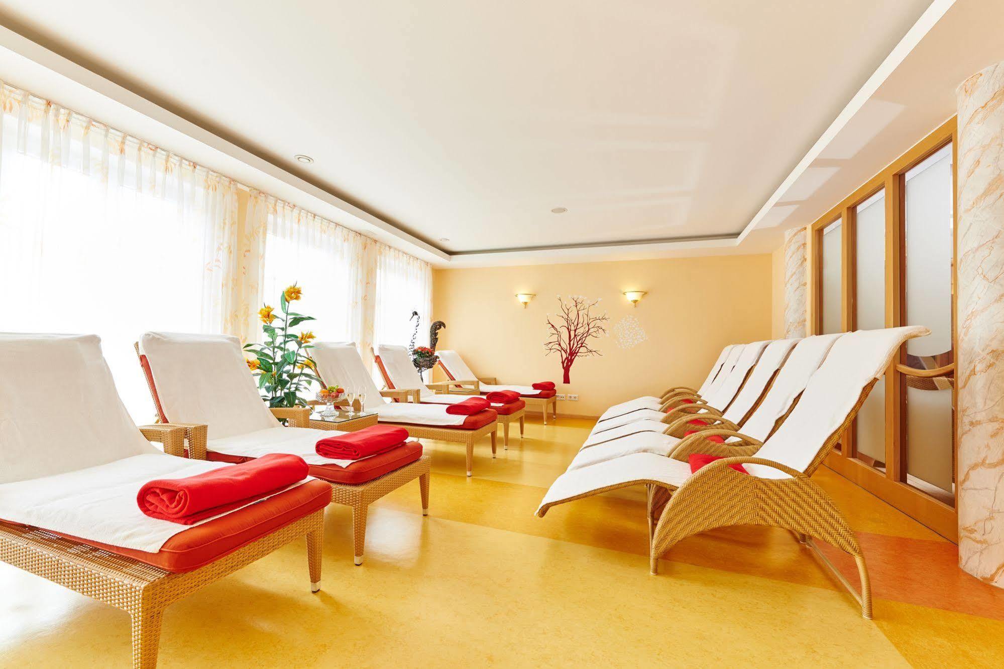 Akzent Hotel Bayerwald-Residenz Neukirchen  Esterno foto