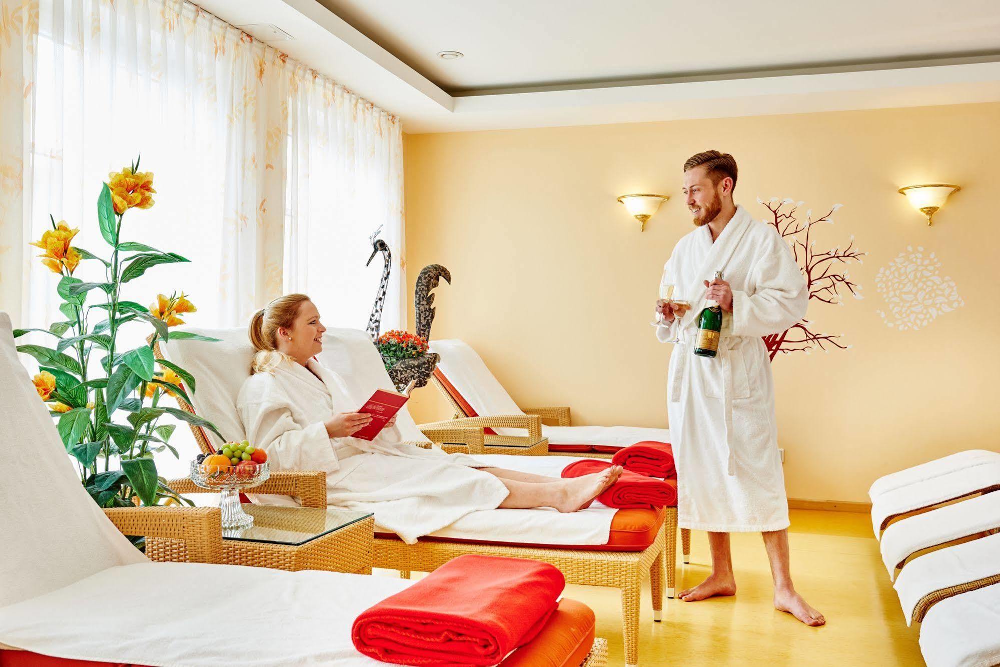 Akzent Hotel Bayerwald-Residenz Neukirchen  Esterno foto
